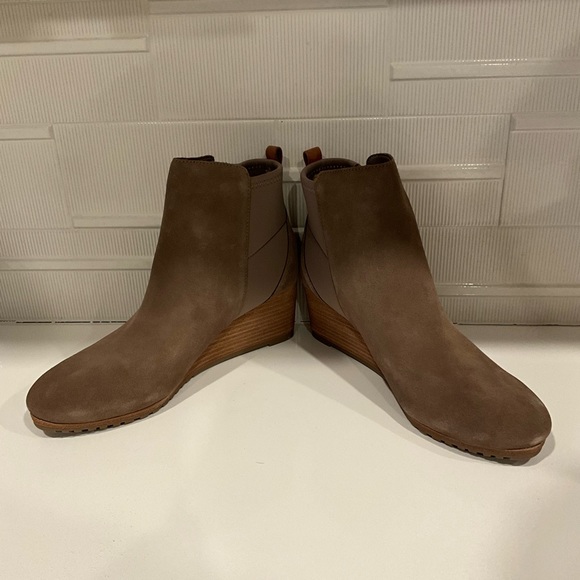 Dr. Scholl’s Countdown Wedge Bootie Women’s, Size 8.5M , Taupe Grey - New - Picture 5 of 9